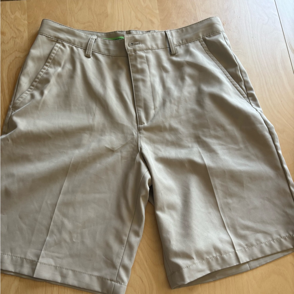 Mens Izod golf shorts